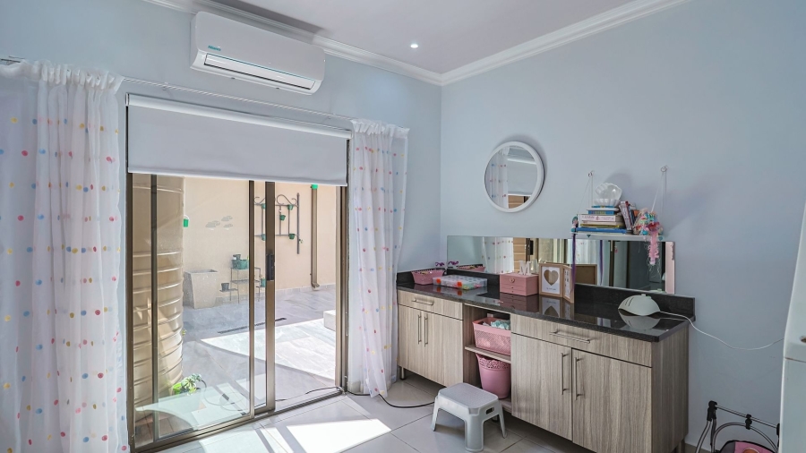 3 Bedroom Property for Sale in Safari Gardens North West